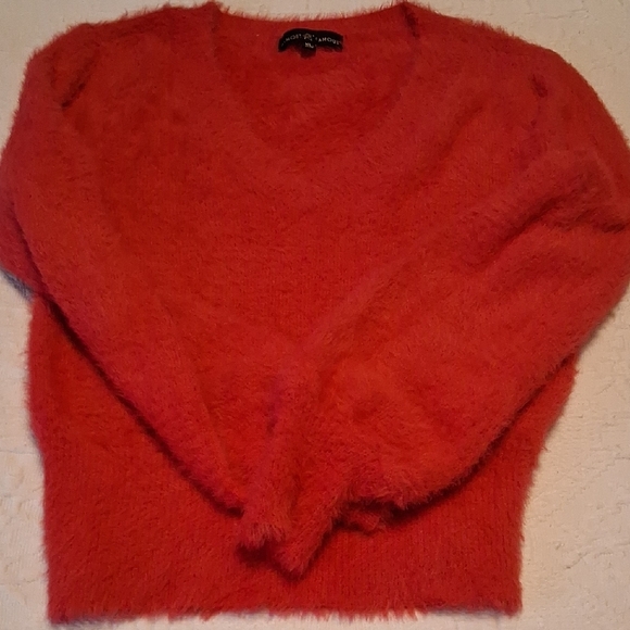 Almost Famous Vibrant Fuscia Fuzzy Knit - Picture 3 of 10